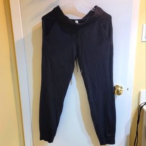 Lululemon Black Size 6 High Rise Jogger